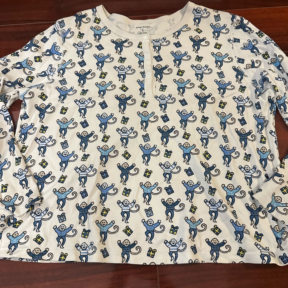Roller rabbit pajama top